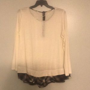 Ladies Oddy boutique top with plaid ruffle 1x